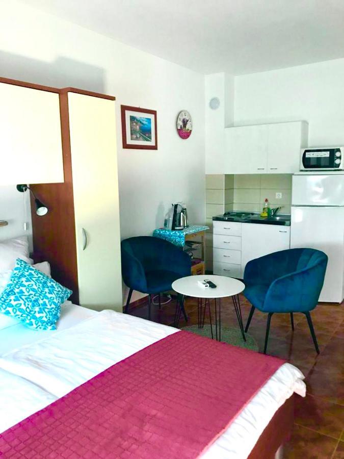Guest House Navetta 2 Fazana Bagian luar foto